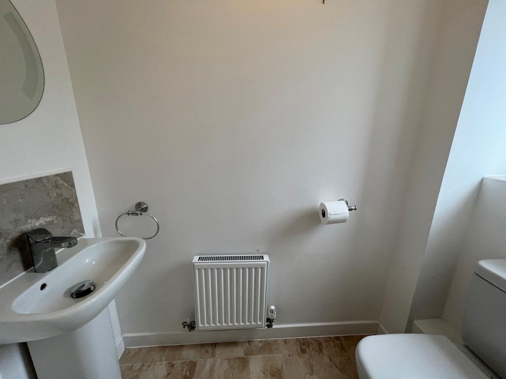 Cloakroom/wc