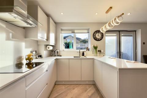 3 bedroom detached house for sale, Vienne Close, Duston NN5
