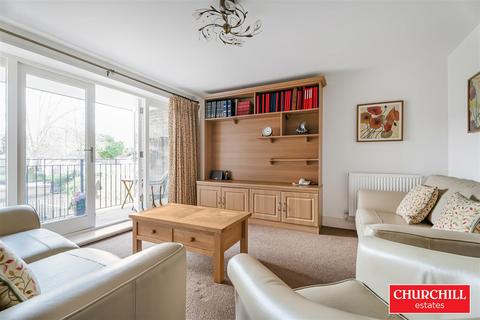 2 bedroom apartment for sale, Roca Court, Wanstead