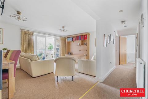 2 bedroom apartment for sale, Roca Court, Wanstead