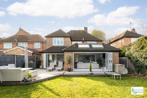 3 bedroom detached house for sale, Weston Way, Woking GU22