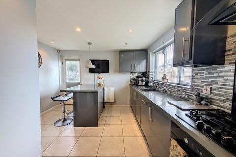 undefined, Sovereign Gardens, Miskin, PONTYCLUN