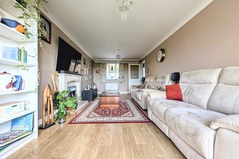 undefined, Sovereign Gardens, Miskin, PONTYCLUN