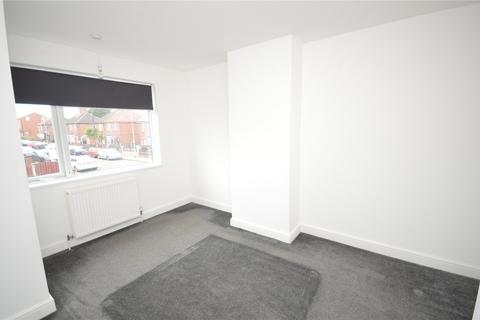 3 bedroom semi-detached house for sale, Grovehall Road, Leeds