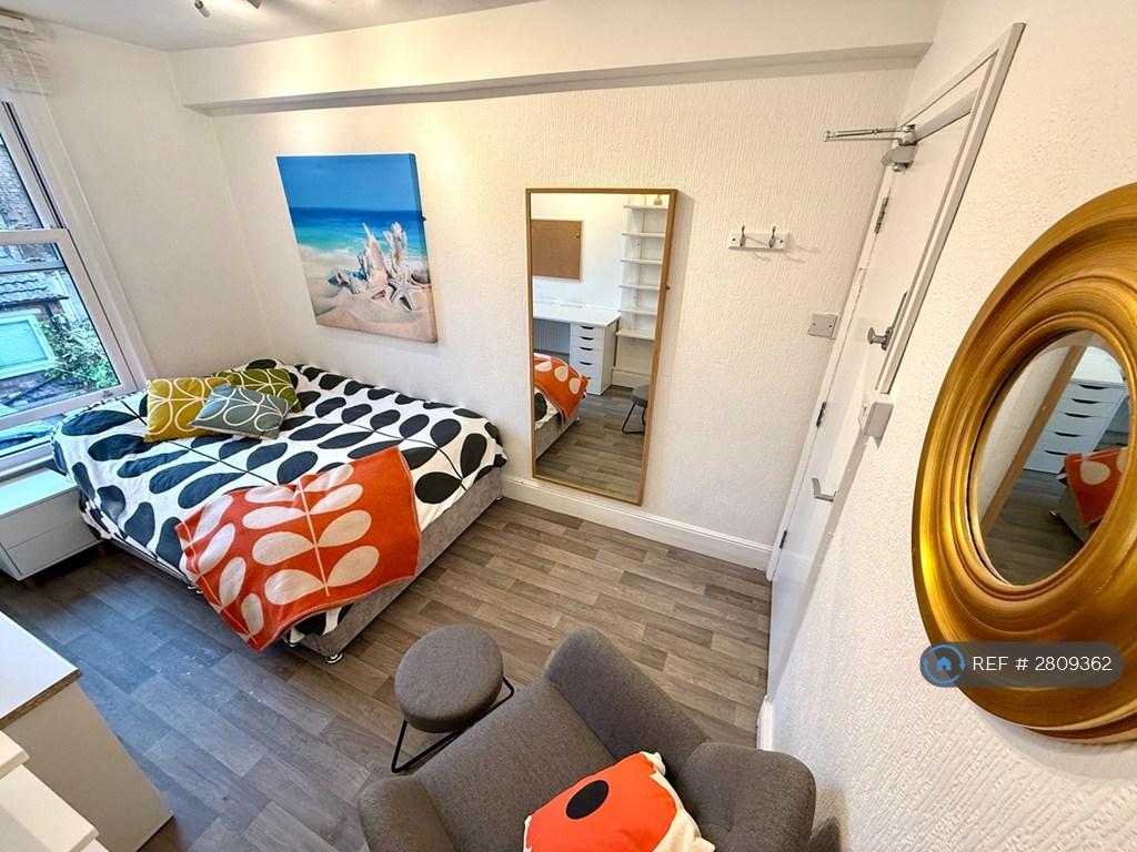 Room 4 With Comfy Armchair