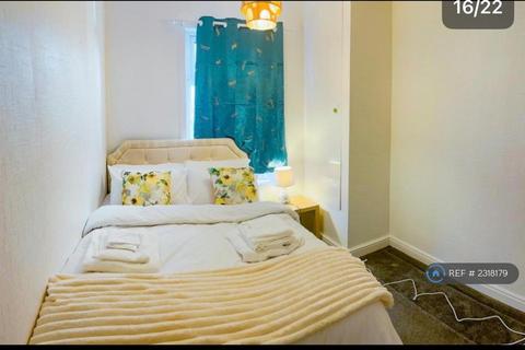 2 bedroom terraced house to rent, Dalton Grove, Leeds, LS11