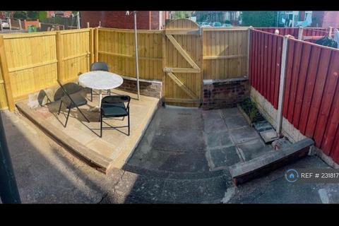 2 bedroom terraced house to rent, Dalton Grove, Leeds, LS11