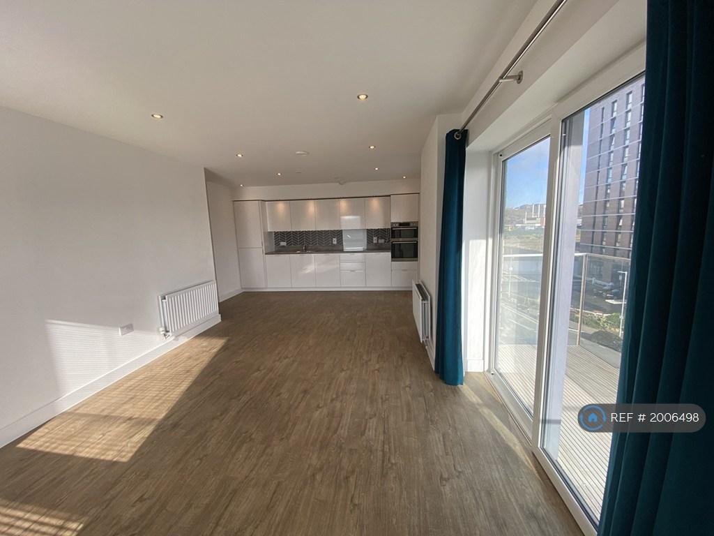 5 - Kitchen\Lounge