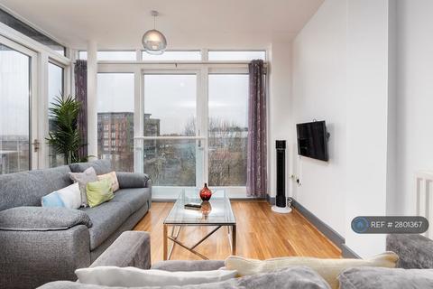 2 bedroom flat to rent, Mason Way, Birmingham, B15
