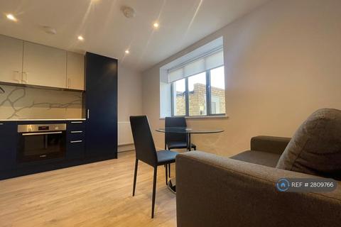 1 bedroom flat to rent, Lonpro Court, London, SW19