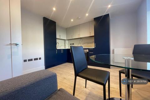 1 bedroom flat to rent, Lonpro Court, London, SW19