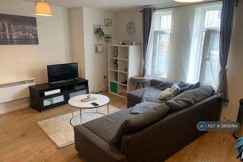 1 bedroom flat to rent, Station Road, Rainham, Gillingham, ME8