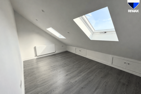 5 bedroom terraced house to rent, Woodbridge Road, Barking IG11