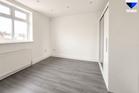 5 bedroom terraced house to rent, Woodbridge Road, Barking IG11