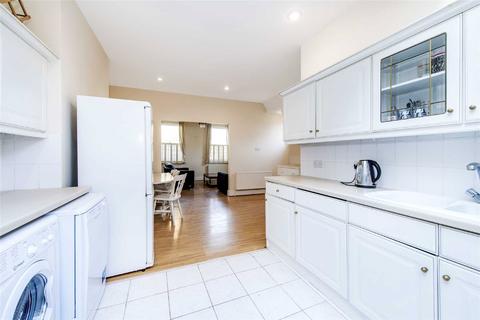 3 bedroom end of terrace house to rent, Orbain Road, Fulham, SW6