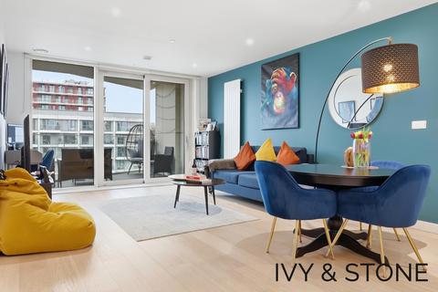 1 bedroom apartment for sale, Carrick House, Royal Wharf, E16