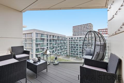 1 bedroom apartment for sale, Carrick House, Royal Wharf, E16