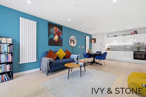 1 bedroom apartment for sale, Carrick House, Royal Wharf, E16