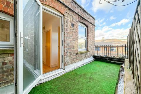 1 bedroom apartment to rent, Uxbridge Road, Shepherd's Bush, W12