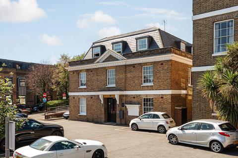 2 bedroom flat for sale, Ashley Road, Epsom