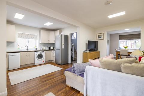 undefined, Coronation Road, Cranfield, Bedford