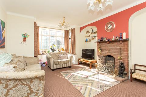 4 bedroom detached house for sale, London Road, River, Kent, CT17