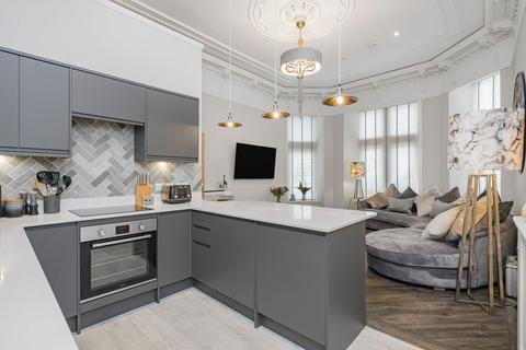 undefined, Flat 1, 3 Avon Hall Gardens