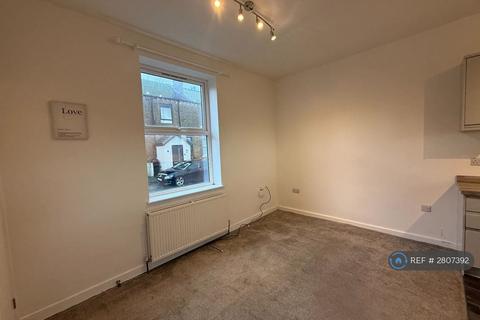 2 bedroom terraced house to rent, Parker St, Leeds, WF3