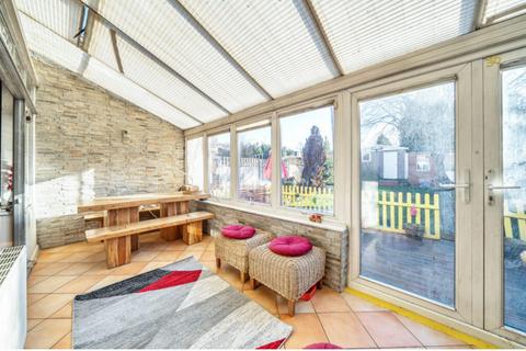 undefined, Brunswick Road, LONDON