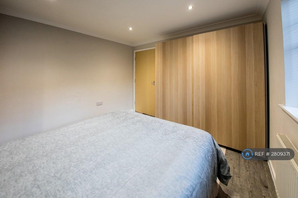 Large Wardrobes