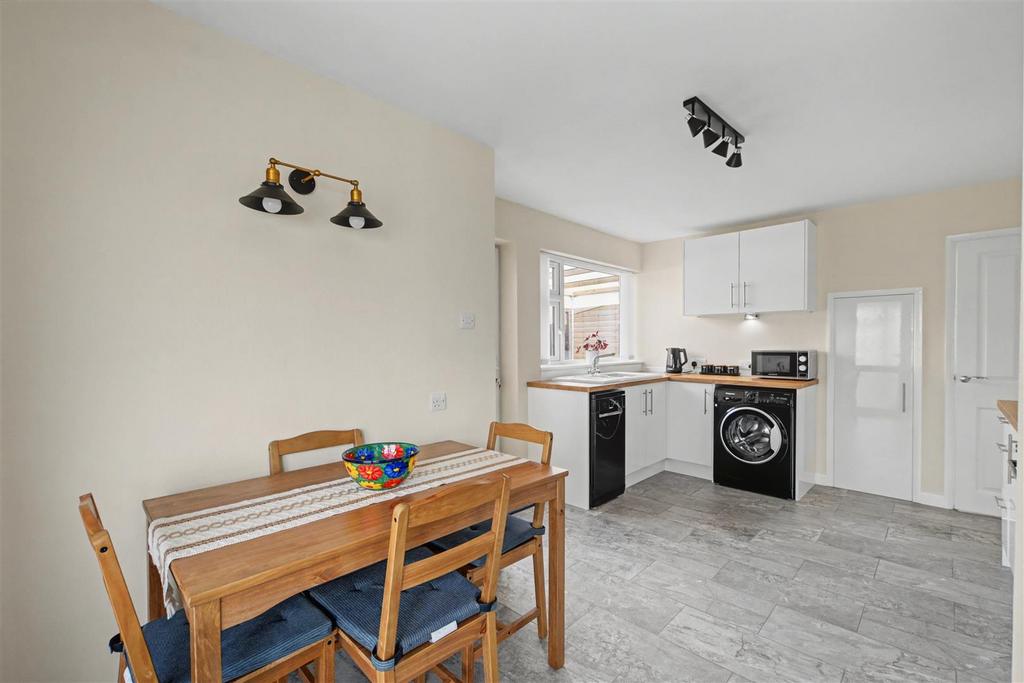 Kitchen Diner 3.jpeg