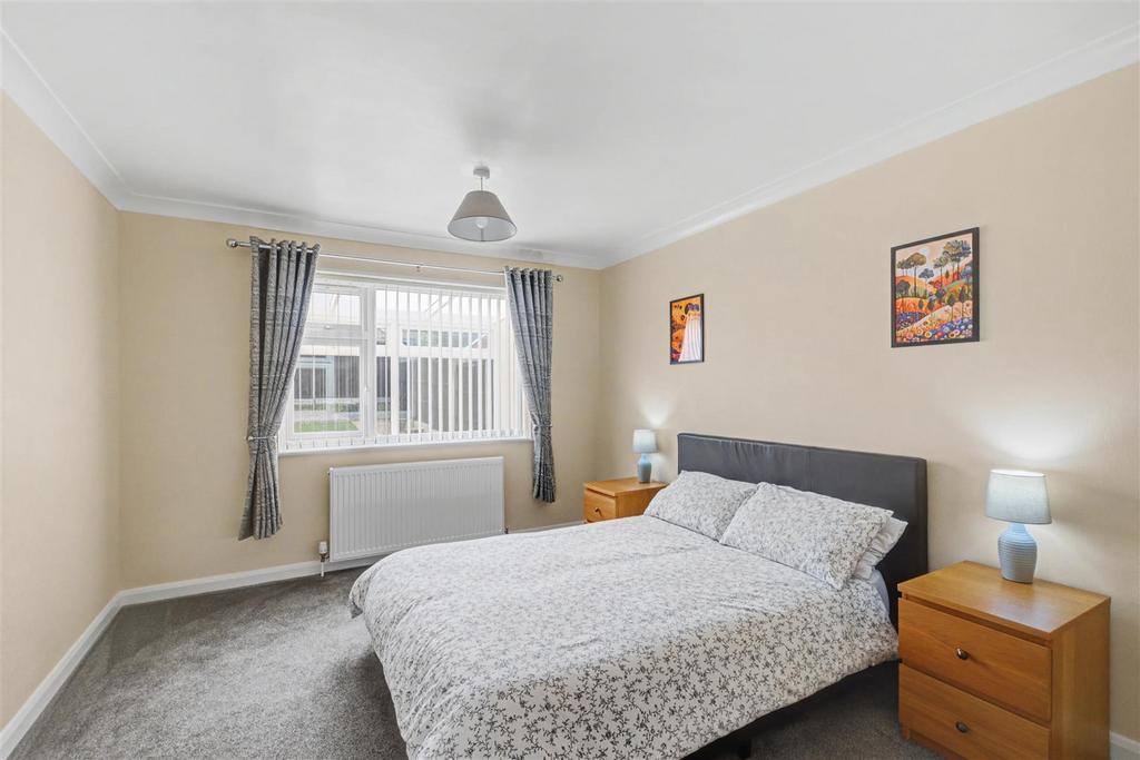 Bedroom 1 1.jpeg
