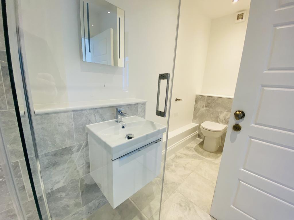 En-suite Bathroom