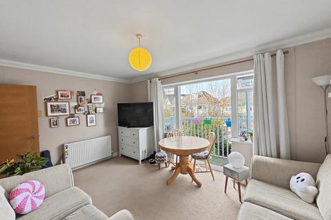 2 bedroom flat for sale, Queens Park