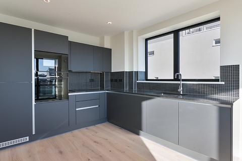 undefined, Middle Road, LONDON