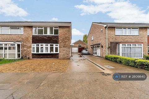 undefined, Hoylake Gardens, Mitcham, CR4