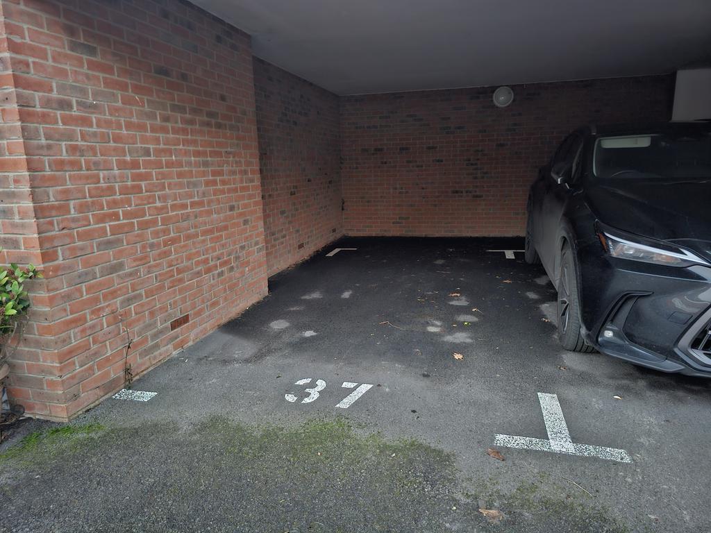 09. Parking