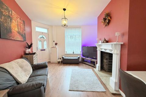 2 bedroom end of terrace house for sale, Duke Street, Glossop, SK13 8JD