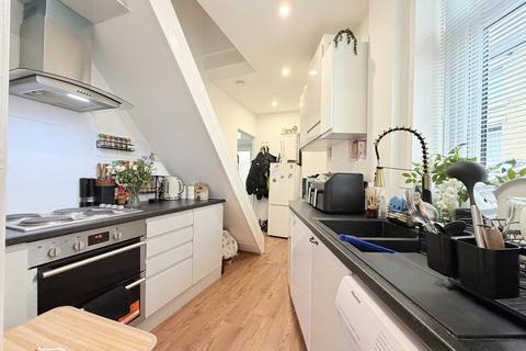 2 bedroom end of terrace house for sale, Duke Street, Glossop, SK13 8JD