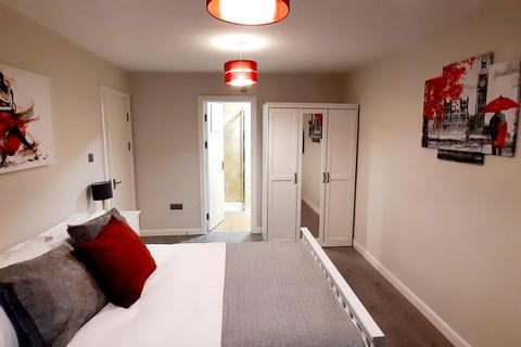 2 bedroom apartment to rent, Goldhawk Road, Shepherds Bush, LONDON