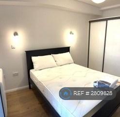 Bedroom / Fitted Wardrobes