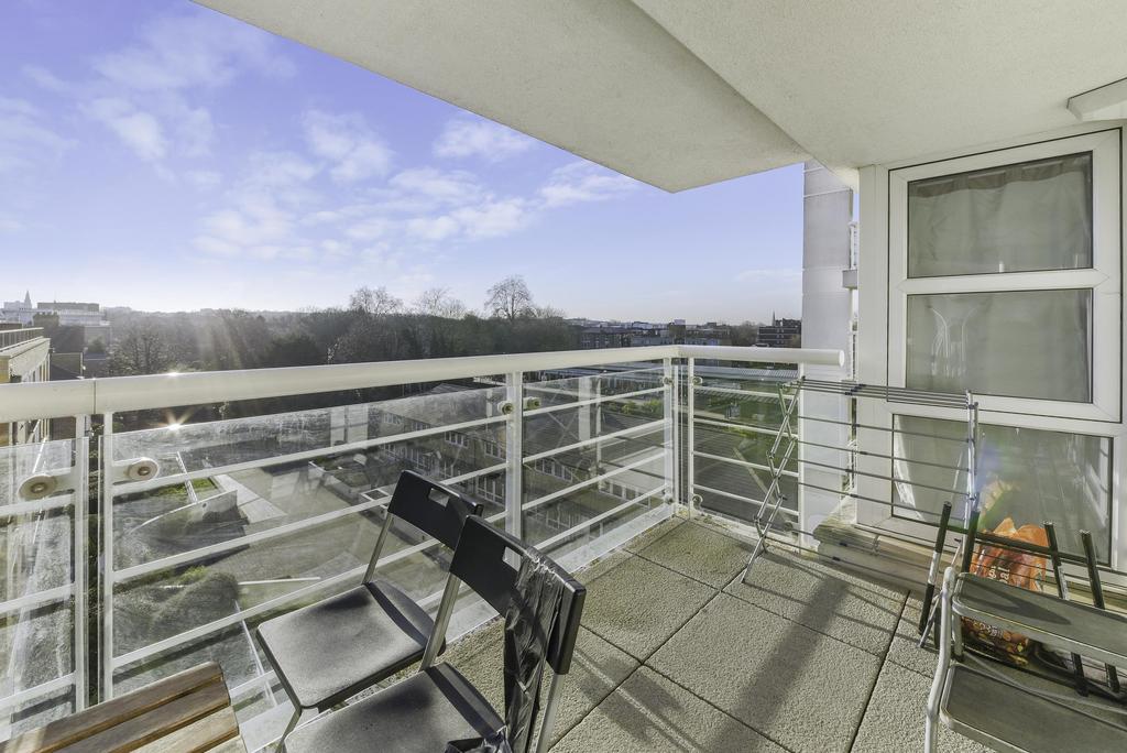 Apartment in Putney - View 4