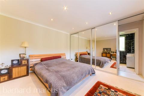 5 bedroom house to rent, Vicarage Drive, LONDON