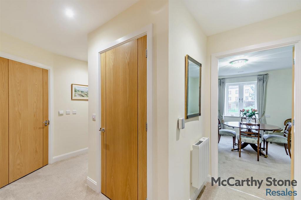8679847-interior16-800.jpg