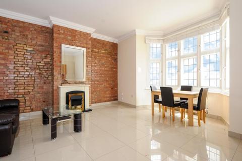 2 bedroom apartment to rent, Charing Cross Road