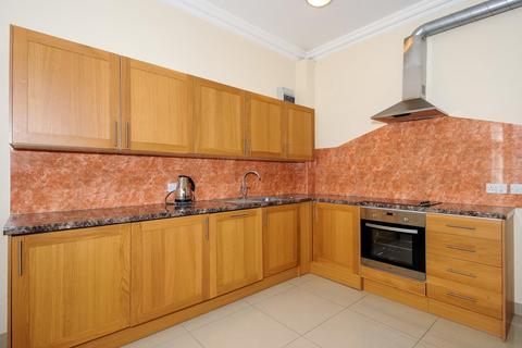 2 bedroom apartment to rent, Charing Cross Road