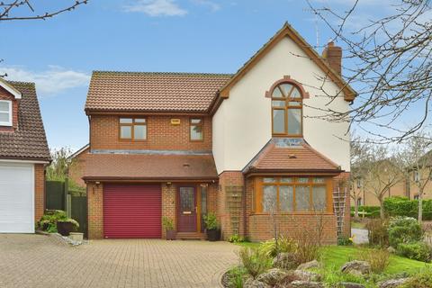 4 bedroom detached house for sale, Rosemullion Avenue, Tattenhoe, Milton Keynes