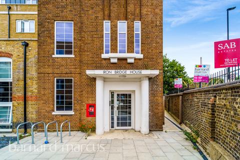 undefined, Windmill Lane, Hanwell