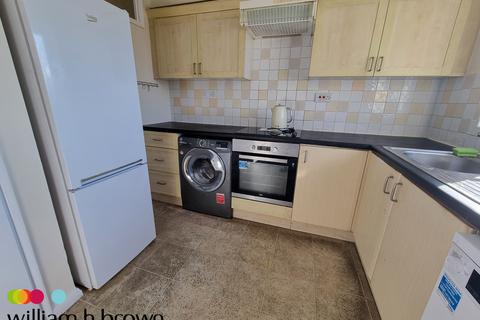 2 bedroom flat to rent, Crocus Way, Springfield, Chelmsford