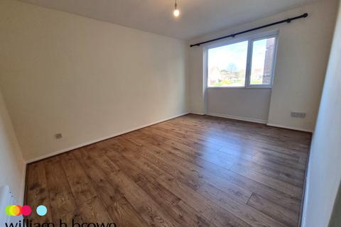 2 bedroom flat to rent, Crocus Way, Springfield, Chelmsford